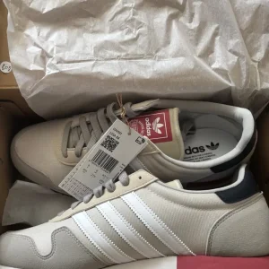 Adidas USA 84