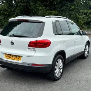 2014 VW Tiguan 2.0 TDI with Pan Roof and Sat Nav - Image 5