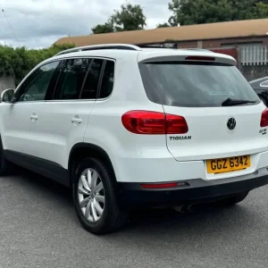 2014 VW Tiguan 2.0 TDI with Pan Roof and Sat Nav - Image 7