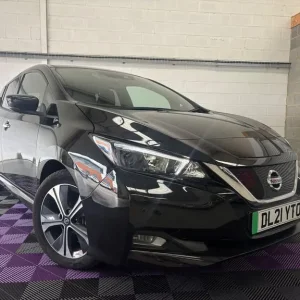 2021 Nissan LEAF N-CONNECTA 5-Door Hatchback