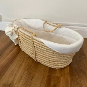 Mamas and Papas Moses Basket - Image 3