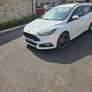 Ford Focus Estate 2017 Semi-Auto 1997cc 5-door - Image 7