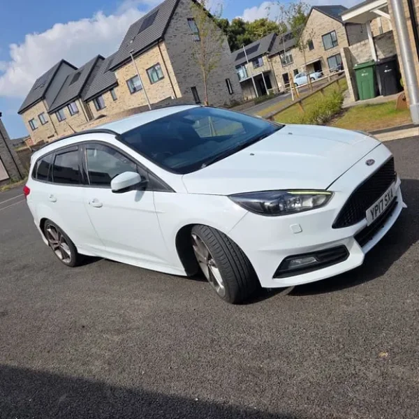 Ford Focus Estate 2017 Semi-Auto 1997cc 5-door