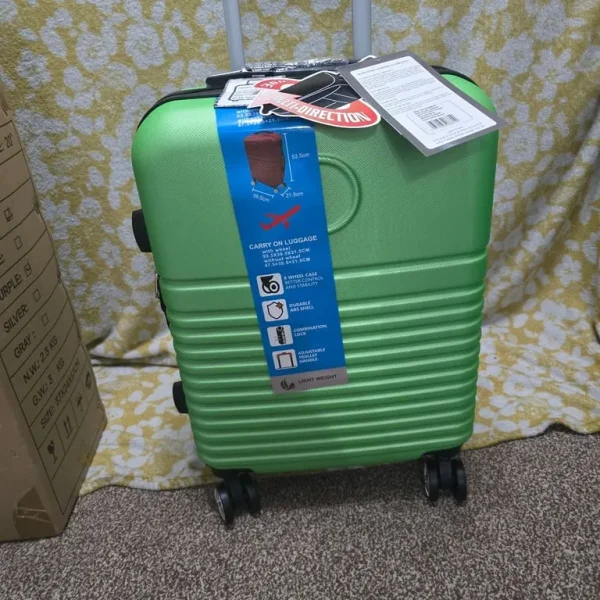 Cabin suitcase (55x37x22cm)