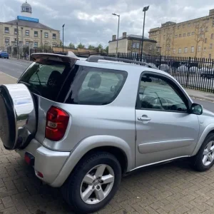 2005 Toyota RAV4 2.0 XT3 3dr Estate Petrol Manual - Image 6