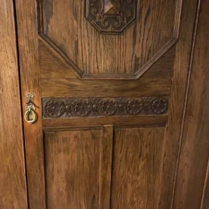 Antique carved oak hall robe with central hanging rail - Image 6