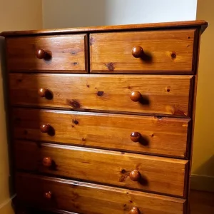 Solid Pine Chest of Drawers – 2 Over 4 Design - Image 3
