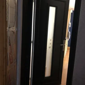 External door - 5 years old - Image 2