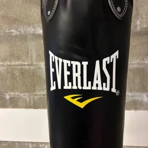 Boxing bag & pull up bracket - Image 2