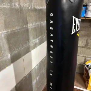 Boxing bag & pull up bracket - Image 4
