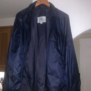 Men’s large pyrenex navy jacket very lightweight - Image 3