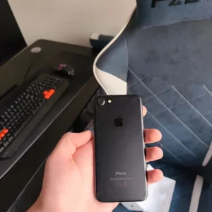 iPhone 7 32GB Black - Image 2