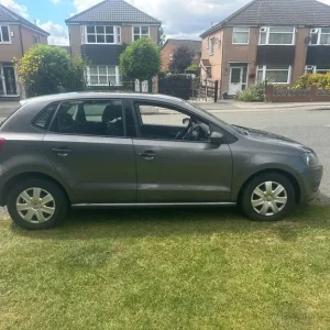 Volkswagen Polo 2011 5-door Hatchback - Image 2