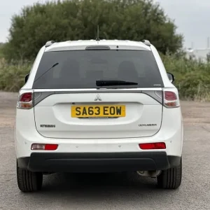 2013 Mitsubishi Outlander 2.2 Diesel Manual Estate - Image 5