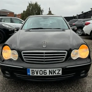 2006 Mercedes C-Class 1.8 Kompressor Avantgarde SE 4-door Saloon - Image 3