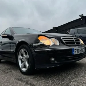2006 Mercedes C-Class 1.8 Kompressor Avantgarde SE 4-door Saloon - Image 7