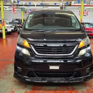 Toyota Vellfire 2.4L E-Pack with Reversing Camera and Leather Seats - Image 2