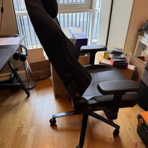 Secretlab Titan Evo 2022 Stealth Black Leatherette Gaming Chair - Image 2