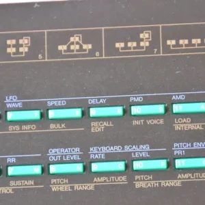 Yamaha DX21 Synthesiser with music stand and operation manual - Image 8