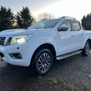 2017 Nissan Navara DCI Tekna 4x4 Double Cab - Image 4