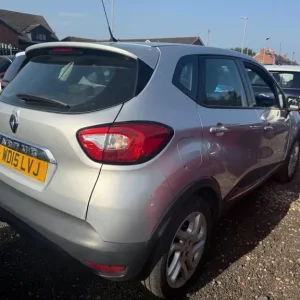 2015 Renault Captur dCi 90 Auto with Nav and Handsfree Key - Image 3