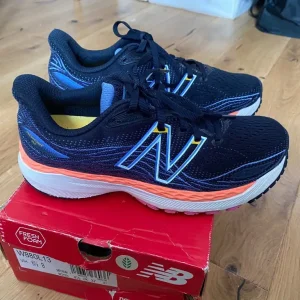 New Balance Fresh Foam trainers size 4.5 - Image 3