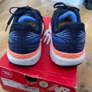 New Balance Fresh Foam trainers size 4.5 - Image 5