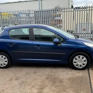 2009 Peugeot 207 1.6 HDi S Euro 4 5-door Hatchback Diesel Manual - Image 3