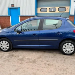 2009 Peugeot 207 1.6 HDi S Euro 4 5-door Hatchback Diesel Manual - Image 4