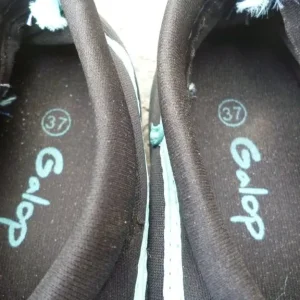 Aqua Shoes - Image 2