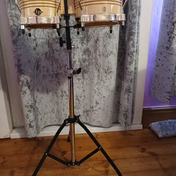 Bongos LP Matador with Pearl stand