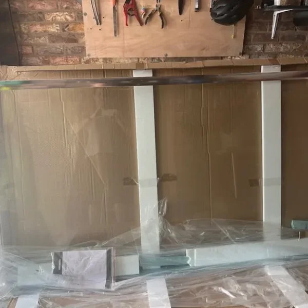 Wet room shower screen