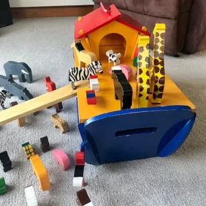 Noah's Ark and Animals Wooden Toy Set - Image 3
