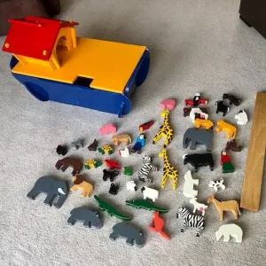 Noah's Ark and Animals Wooden Toy Set - Image 6