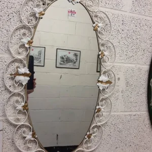 Vintage oval mirrors, one with white metal frame - Image 2