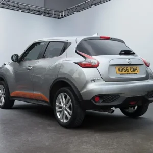 2016 Nissan Juke 1.5 dCi N-Connecta 5-door Diesel Manual HATCHBACK - Image 2