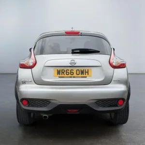2016 Nissan Juke 1.5 dCi N-Connecta 5-door Diesel Manual HATCHBACK - Image 4