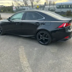2016 Lexus IS 300h Sport 4dr Hybrid Auto - Image 5