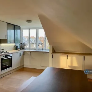 1 bedroom flat in Barnsbury Grove, Highland (formerly Islington) - Image 4