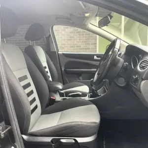 2011 Ford Focus 1.8 Zetec S 5dr Hatchback Petrol Manual - Image 3