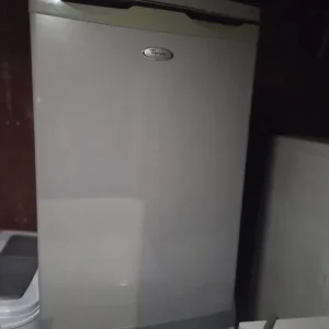 Whirlpool under counter fridge