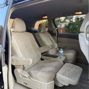 2007 Toyota Estima Hybrid 7-seater - Image 6