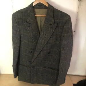 Vintage Rock a Cha suit, 1980s wool double-breasted with pegged trousers - Image 2