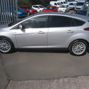 2011 Ford Focus 1.6 Zetec 5-door Hatchback Manual - Image 3