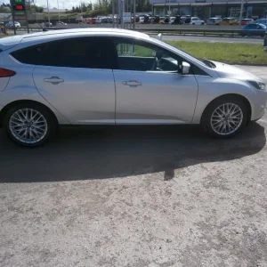 2011 Ford Focus 1.6 Zetec 5-door Hatchback Manual - Image 4