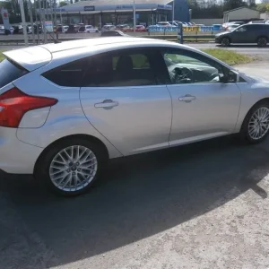 2011 Ford Focus 1.6 Zetec 5-door Hatchback Manual - Image 6