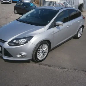 2011 Ford Focus 1.6 Zetec 5-door Hatchback Manual