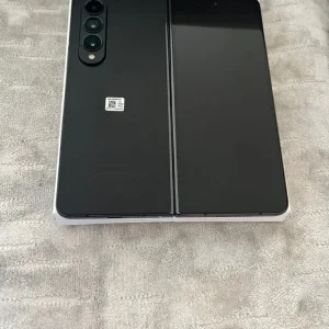 Samsung Galaxy Z Fold 4 5G 256GB or 512GB unlocked with warranty - Image 2