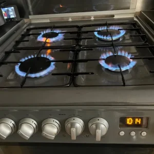 Hotpoint Ultima dual fuel 60cm freestanding cooker - Image 2