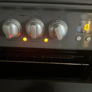 Hotpoint Ultima dual fuel 60cm freestanding cooker - Image 5